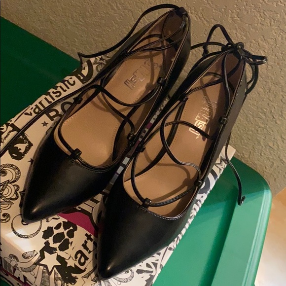 Heels - Picture 2 of 9